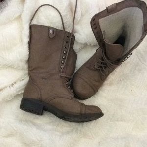Versatile cute Lace up boot